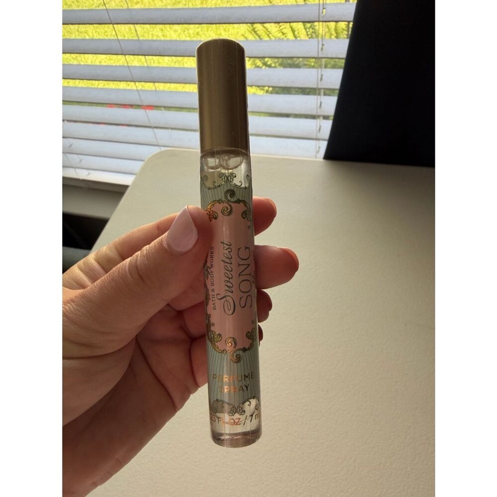 Bath & Body Works Sweetest Song Mini Spray - Picture 2 of 2